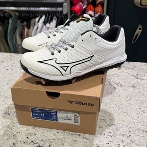 Mizuno softballs metal spikes women’s 11